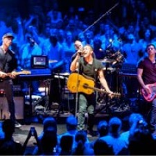 Las colaboraciones del séptimo álbum de estudio de Coldplay