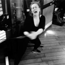 Adele sigue nº1 en discos en España con '25'