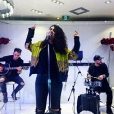 Alessia Cara abrirá para Coldplay