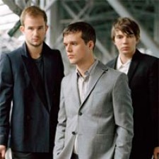 Single, álbum y gira de White Lies