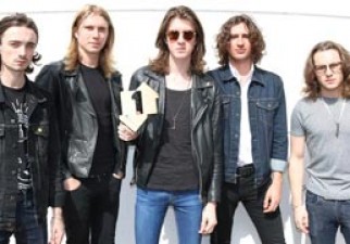 Blossoms repite en el nº1 en discos en Reino Unido