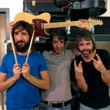 Sidonie nº1 en LaHiguera.net con "Os queremos"