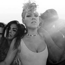 P!nk y Bruno Mars en los vídeos de la semana