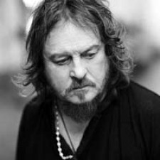 Zucchero nº1 en LaHiguera.net con "Un'altra storia"