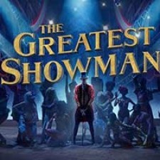 "El gran showman" y Drake siguen nº1 en UK