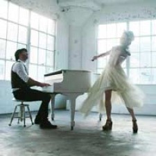 Lindsey Stirling en modo "The greatest showman"