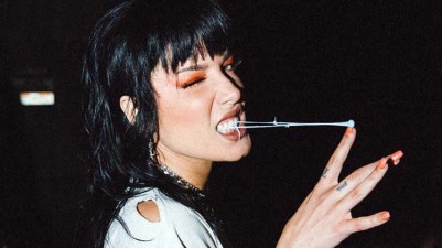 Halsey en modo Jonas Brothers