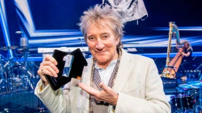 Rod Stewart sigue nº1 en discos en UK con You're in my heart