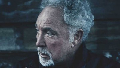 Tom Jones ya es octogenario