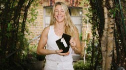 Ellie Goulding nº1 en discos en UK con 'Brightest blue'