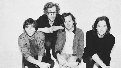 'Identical' es el regreso de Phoenix