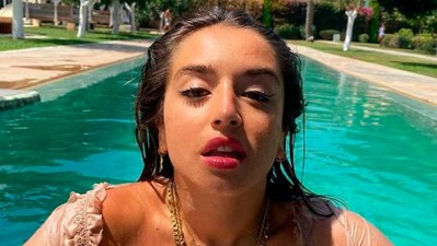 Lola Indigo a tres bandas