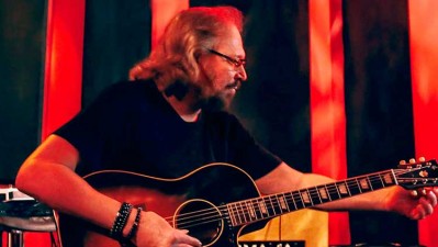 Barry Gibb y Passenger en las novedades de la semana