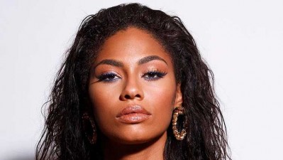 'Cuídate' es el título del disco de Nia Correia