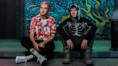 Twenty One Pilots hacen 'Shy Away' para la televisión
