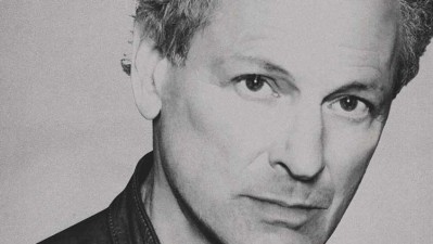 Séptimo álbum en solitario de Lindsey Buckingham