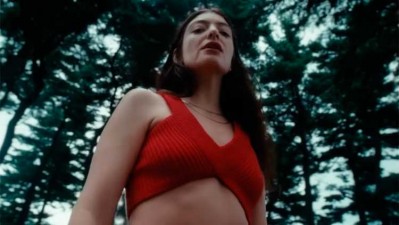 Lorde versiona 'Break the ice' de Britney Spears