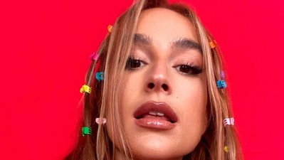 Belén Aguilera número 1 en discos en España con 'Superpop'