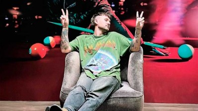 Dani Fernández número 1 en discos directo en España con 'Entre las dudas y azar'