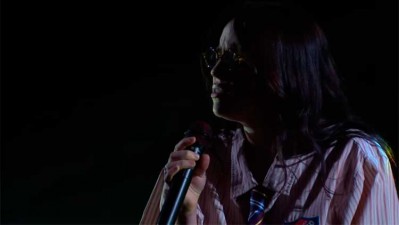 Billie Eilish interpreta 'The greatest' en televisión