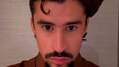 Bad Bunny con 'Debí tirar más fotos' 16ª semana nº1 en discos en España