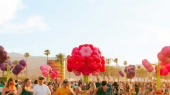 Cartel por días de Festival de Coachella 2026