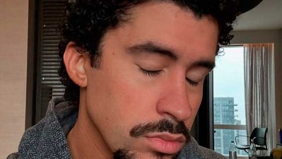 Bad Bunny con 'Debí tirar más fotos' semana 22 en el número 1 en discos en España