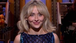 Sabrina Carpenter presentó 'Man's best friend' en Saturday Night Live