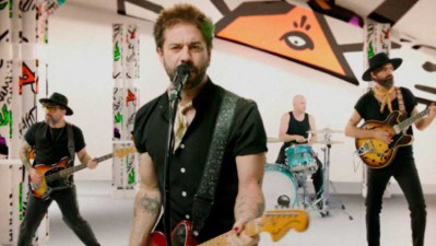 Viva Suecia número 1 en la lista Top 100 Álbumes España con 'Hecho en tiempos de paz'