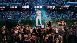 Bad Bunny con 'Debí tirar más fotos' regresa al número 1 de la Top 100 Álbumes España