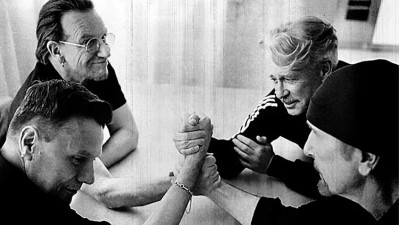 U2 reivindica un mundo más justo en 'Days of ash'