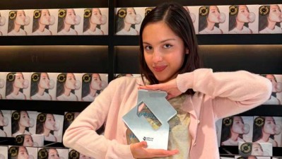 Olivia Rodrigo con 'Drop dead' debuta en el número 1 en singles en UK