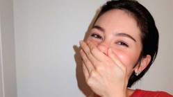 Gracie Abrams debuta en el número 1 de la Billboard 200 con 'Daughter from hell'